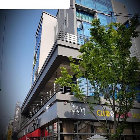 Guest 145 Hostel Gwangju Metropolitan City Екстериор снимка