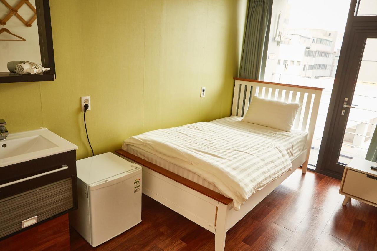 Guest 145 Hostel Gwangju Metropolitan City Екстериор снимка