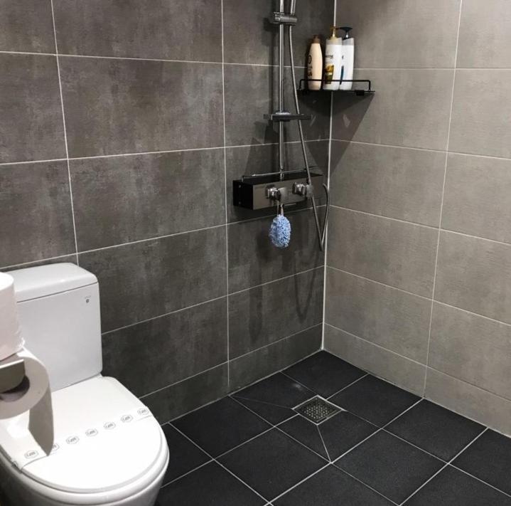 Guest 145 Hostel Gwangju Metropolitan City Екстериор снимка
