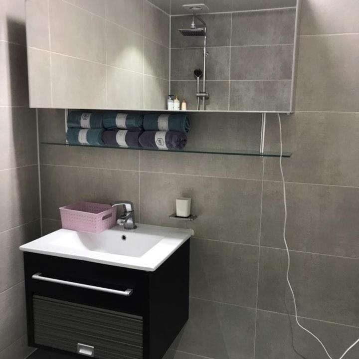 Guest 145 Hostel Gwangju Metropolitan City Екстериор снимка